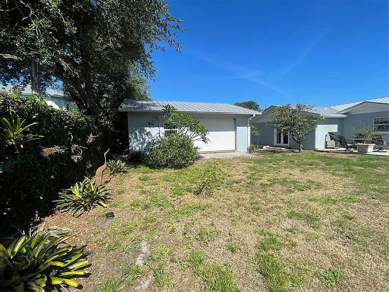 3030 W Helen Ave — Photo 8