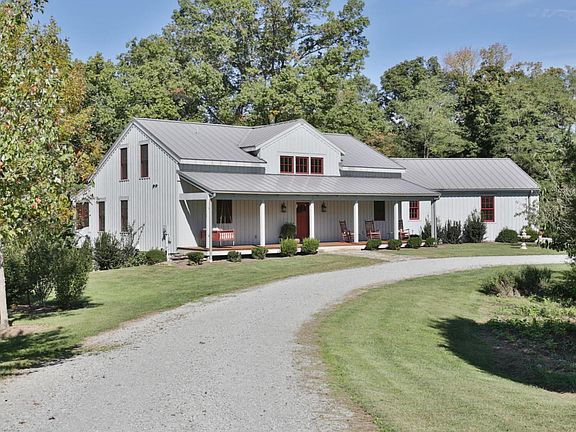 Circular driveway