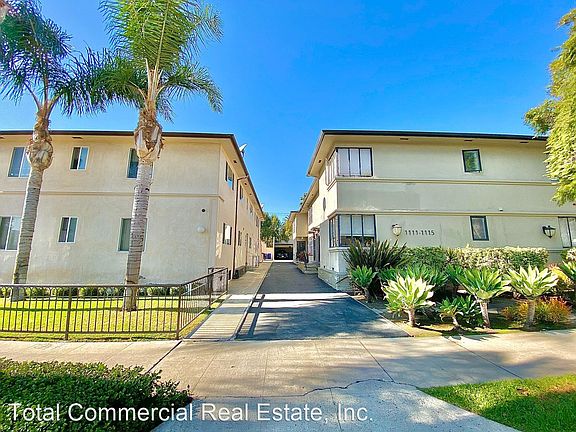 3rd image of 1111 S Cochran Ave #2