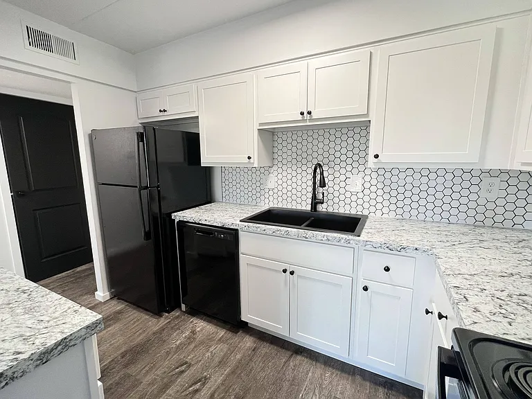 Indian Lookout Apartments — Photo 82