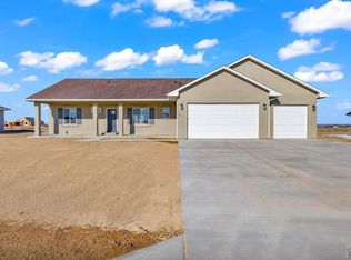 752 E Cabaret Dr, Pueblo West, CO 81007