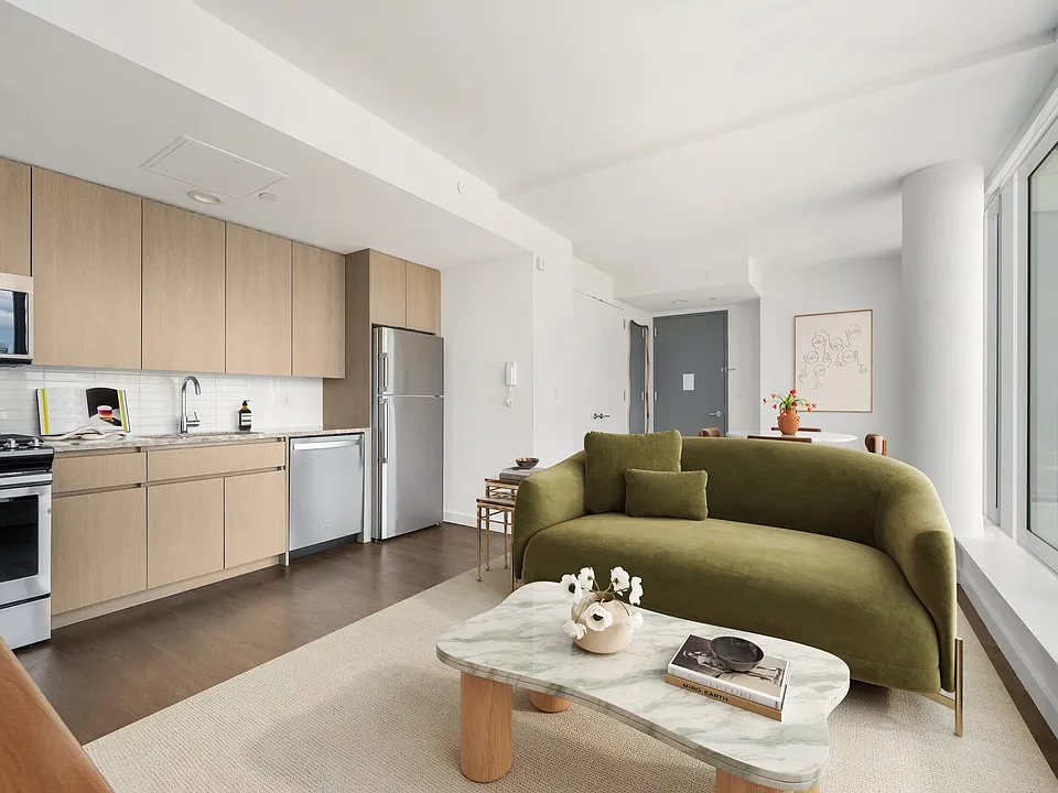22-44 Jackson Ave #4907