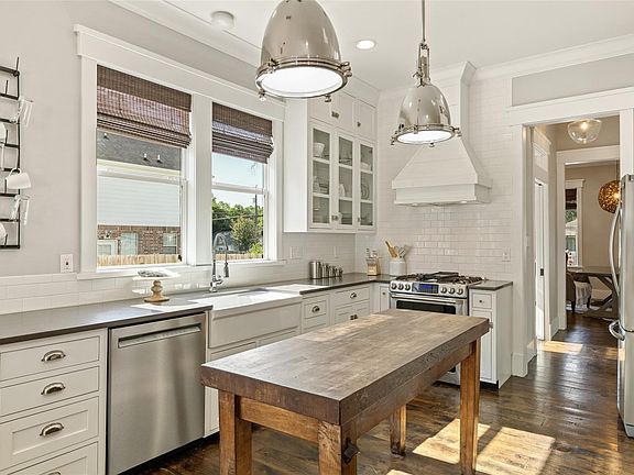 5th image of 1109 E Oakdale Rd