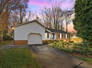 4709 Coltsfoot Rd, Greensboro, NC 27455