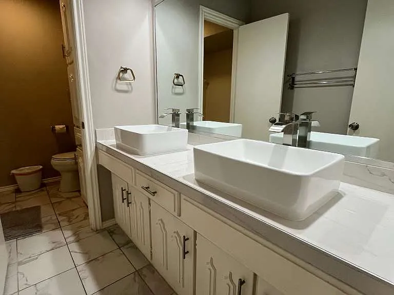3922 San Mateo Dr — Photo 6