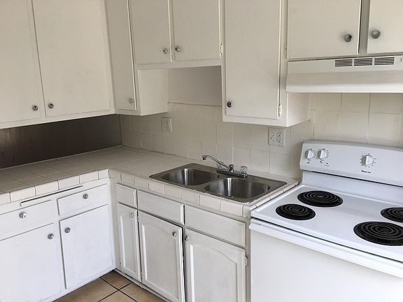 5th image of 7324 Valaria Dr