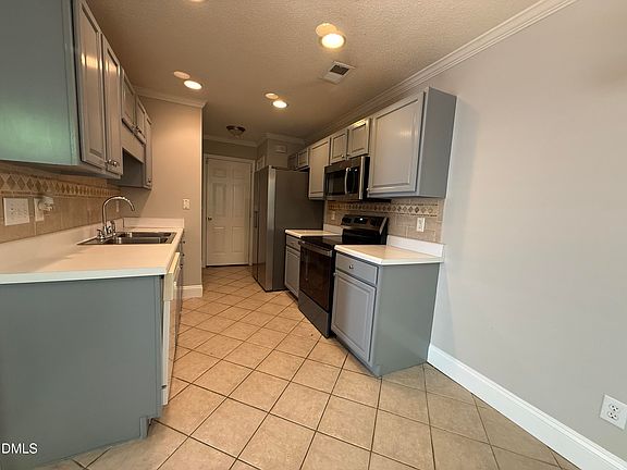 5th image of 109 Lacombe Ct