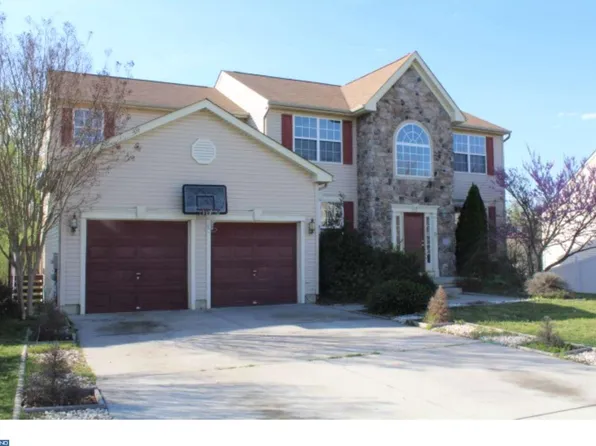 18 Ealey Ct, Glassboro, NJ 08028