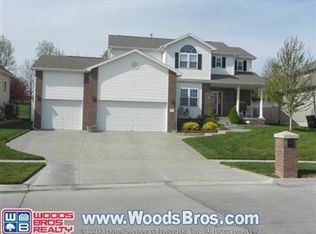 7820 Hunters Ridge Rd, Lincoln, NE 68516