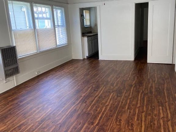 3rd image of 1235 E Broadway
