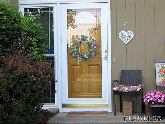 3rd image of 155 Knoll Wood Cir