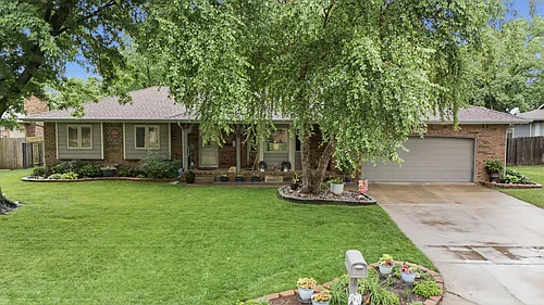 1715 N Stony Point Photo 1