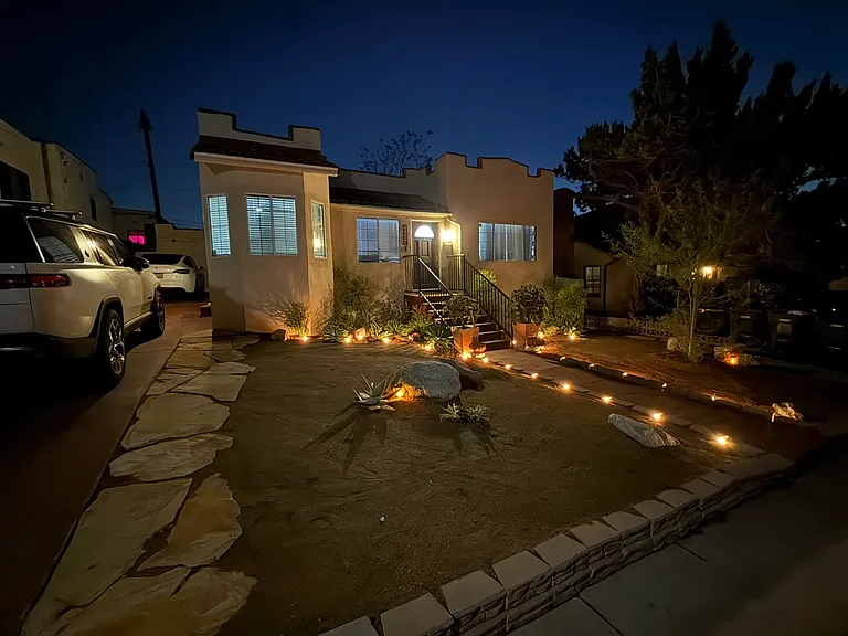 1414 E Acacia Ave — Photo 2