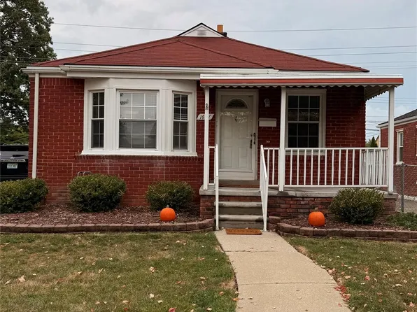 1477 13th St, Wyandotte, MI 48192