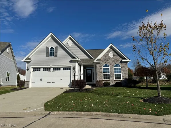 464 Danbury Dr, Aurora, OH 44202