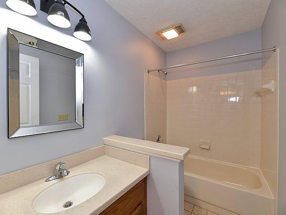 5th image of 5725 Cross Bridge Ct