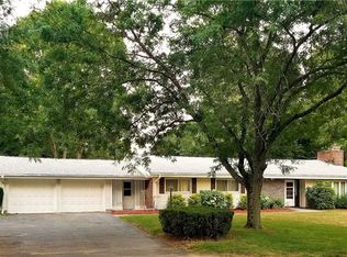 1942 Poquonock Ave, Windsor, CT 06095