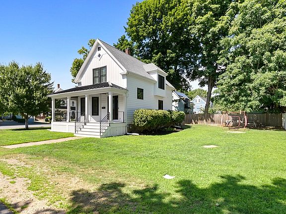 2nd image of 13 Pleasant St
