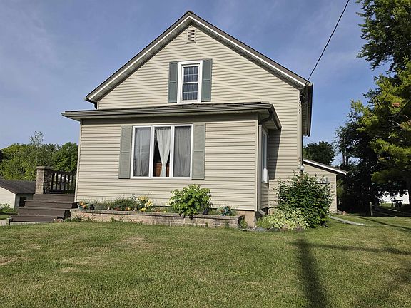 2nd image of 119 S Helena St