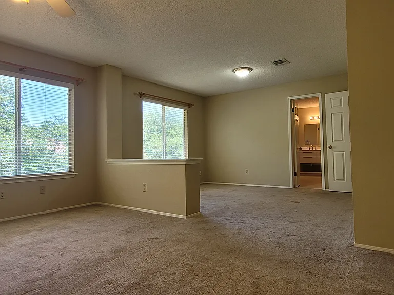 5909 Rickerhill Ln — Photo 15