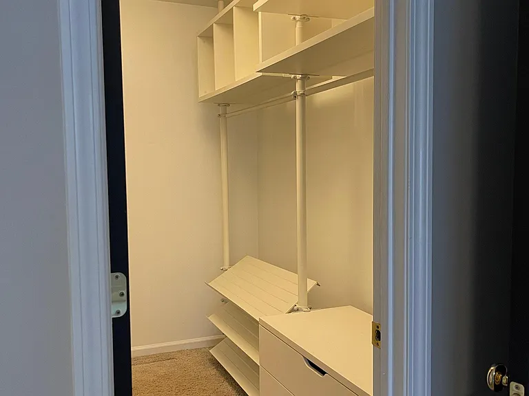 8223 Southgate Commons Dr — Photo 34