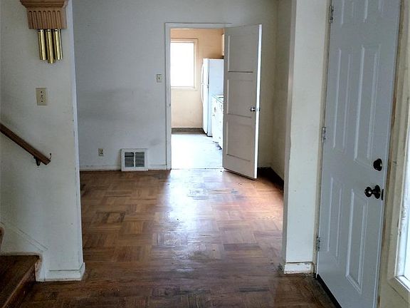 3rd image of 168 Sylvan Dr