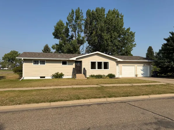 530 Harvey Ave, Harvey, ND 58341