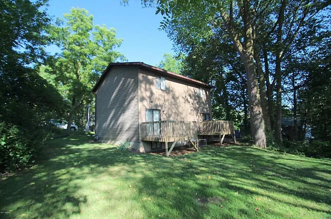 922 Emerald Ave NE #1 — Photo 13