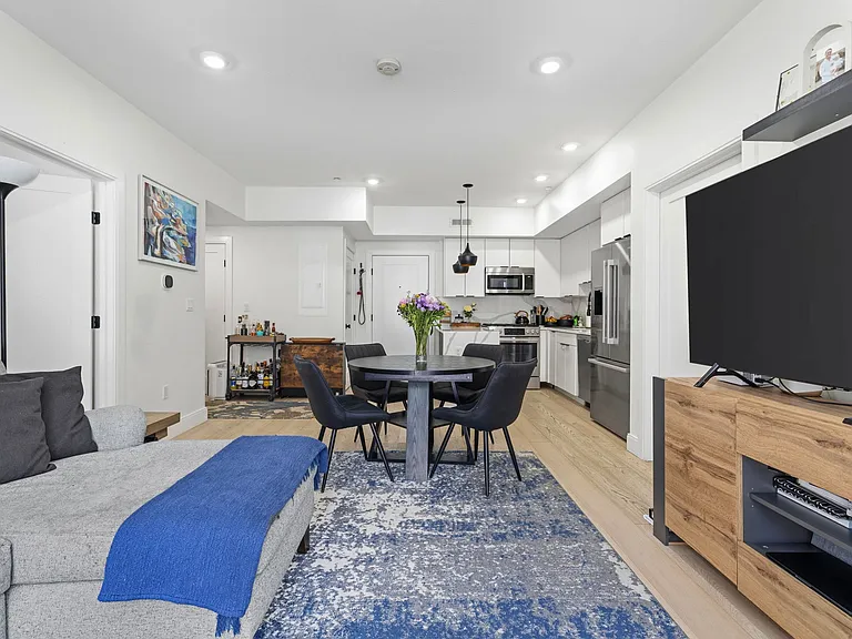 101 Condor St #205 — Photo 9