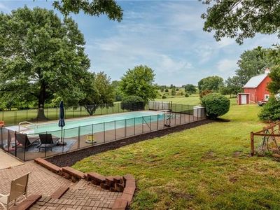 19629 Parallel Rd, Tonganoxie, KS, 66086