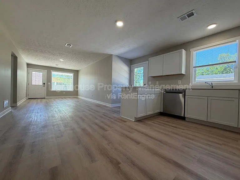 310 Allen Ave #1 — Photo 10