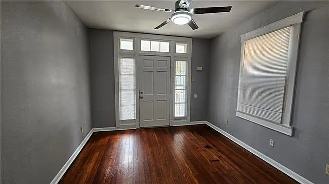 3 bed, 1.0 bath, 1200 sqft, $1,500 — Photo 2