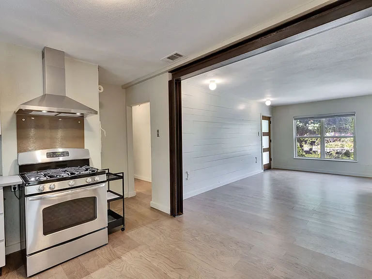 1306 Norwood Rd #A — Photo 10