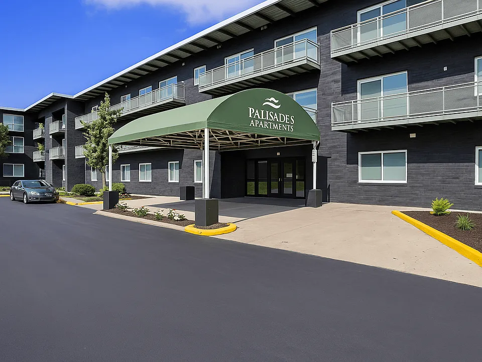 Palisades Apartments