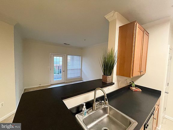 4th image of 4862 Eisenhower Ave Unit 269