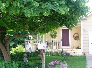 5200 NW Pennington Ln, Blue Springs, MO 64015