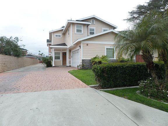 2nd image of 1215 Encino Ave Unit B