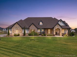 18679 E Limestone Ln, Owasso, OK 74055