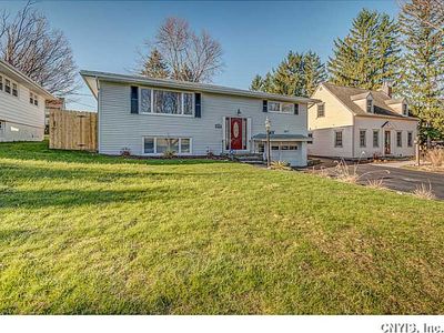 116 Edgemont Dr, Syracuse, NY, 13214