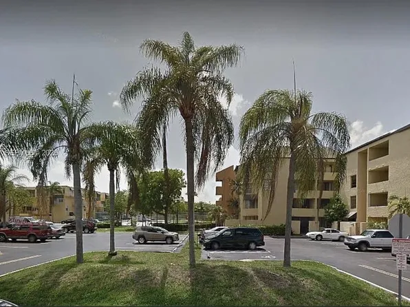 10400 SW 108th Ave APT A215, Miami, FL 33176