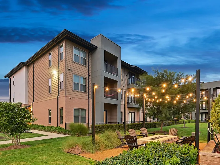Courtyard with fire pit