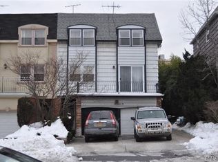 21610 15th Rd, Flushing, NY 11360