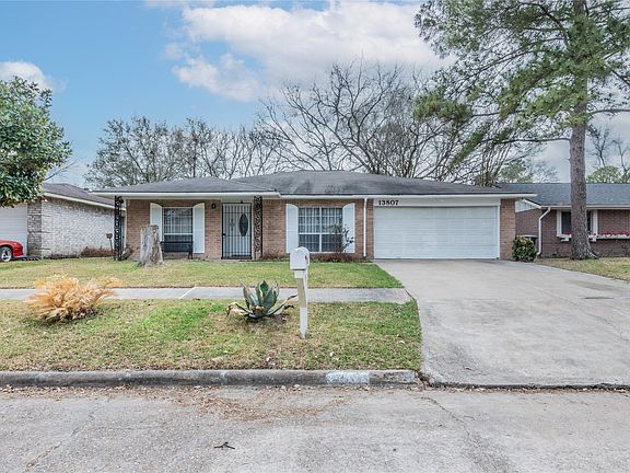 2nd image of 13807 Templar Ln