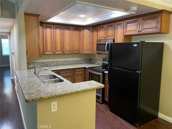 20 Country Mile Rd, Pomona, CA 91766