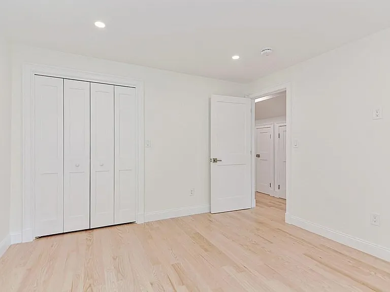 64 Crescent St #1 — Photo 21