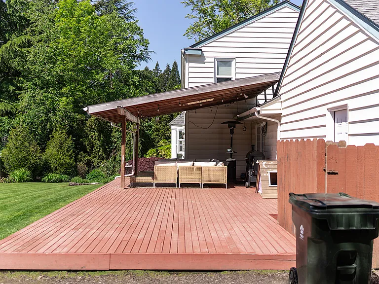 1530 Acacia Dr S — Photo 70
