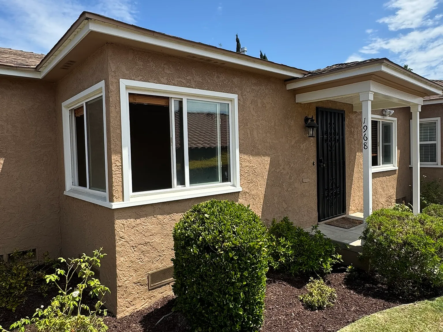 1 bed, 700 sqft, $2,050 — Photo 2