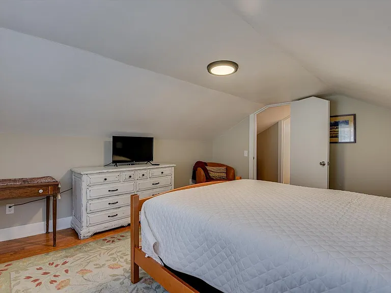 126 Horry St SE — Photo 32