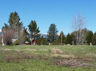 14 E Prospectors Dr, Cascade, ID 83611