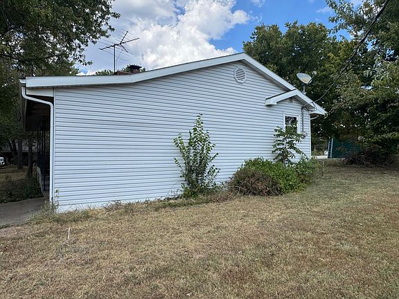 4th image of 18533 Maple Street